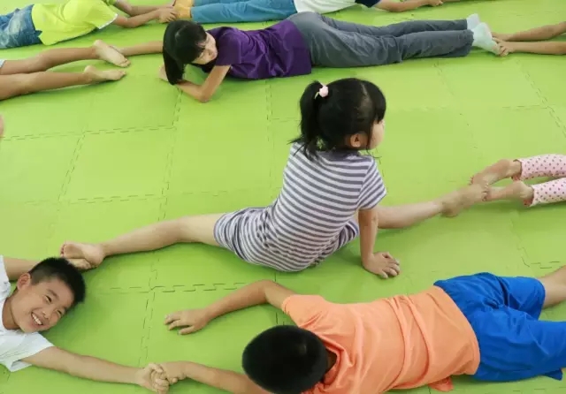 zaiyuxiandemiaopulizhuozhuangchengchang5